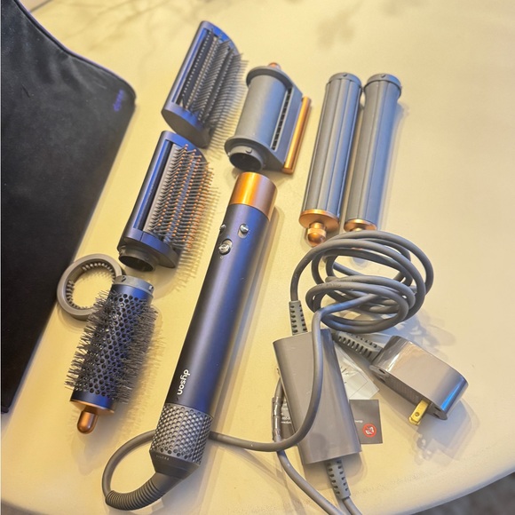 Dyson Air Wrap - Picture 5 of 5